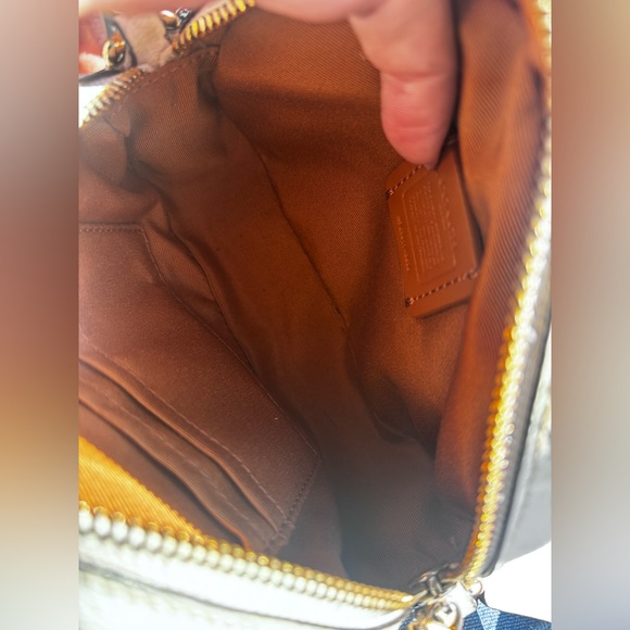 Coach Signature White leather Crossbody Bag - Picture 8 of 8